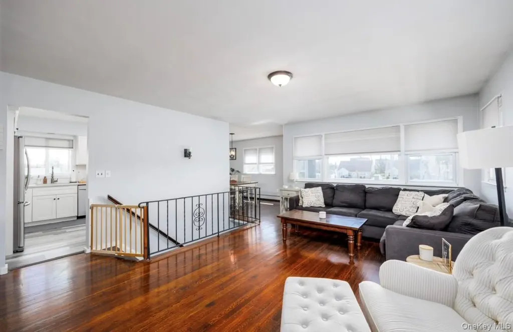 825 E Park Avenue Long Beach NY 11561