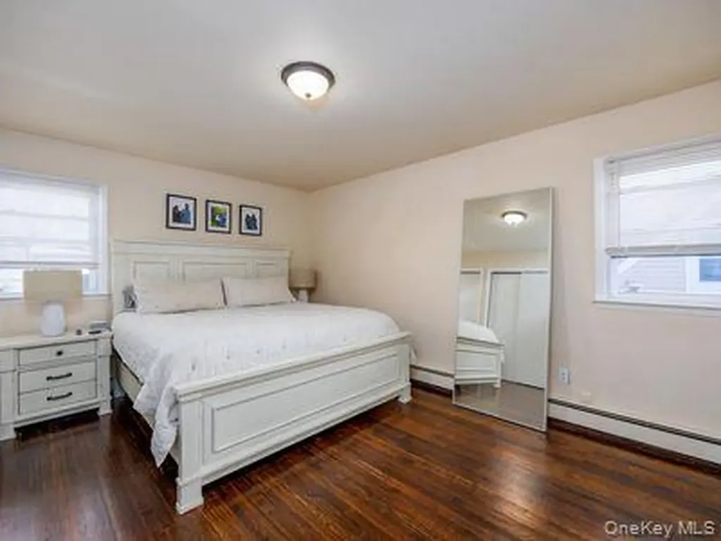 825 E Park Avenue Long Beach NY 11561