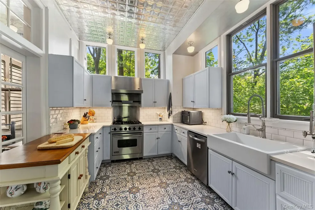 12C Clinton Avenue Dobbs Ferry NY 10522