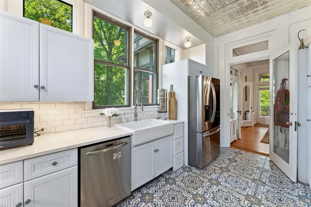 12C Clinton Avenue Dobbs Ferry NY 10522