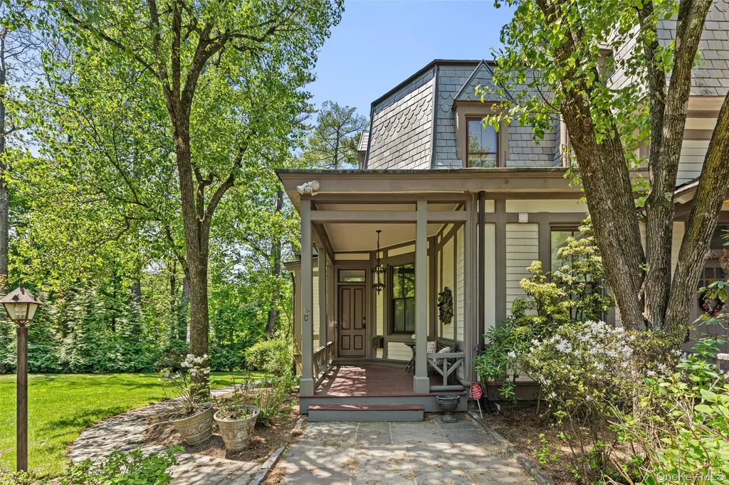 12C Clinton Avenue Dobbs Ferry NY 10522