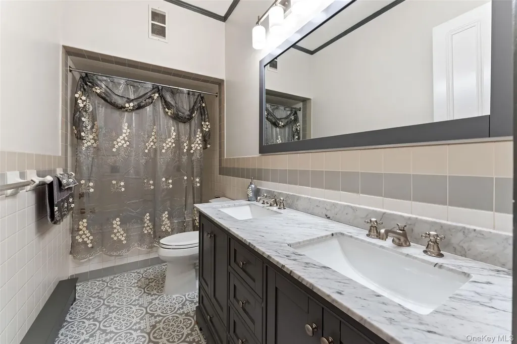 12C Clinton Avenue Dobbs Ferry NY 10522