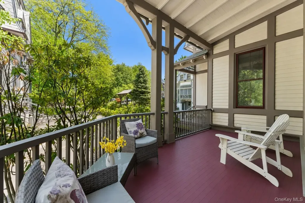 12C Clinton Avenue Dobbs Ferry NY 10522