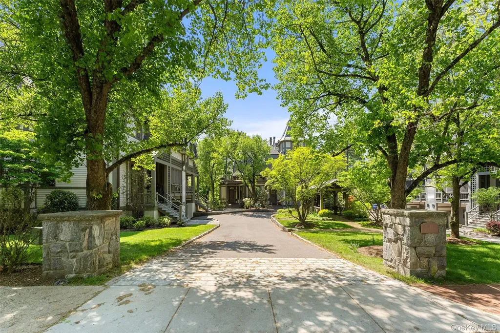 12C Clinton Avenue Dobbs Ferry NY 10522