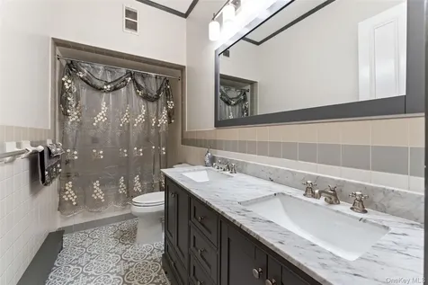 12C Clinton Avenue Dobbs Ferry NY 10522