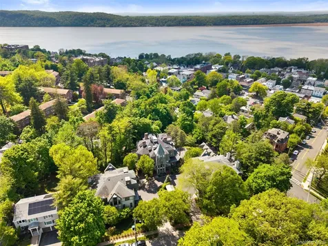 12C Clinton Avenue Dobbs Ferry NY 10522