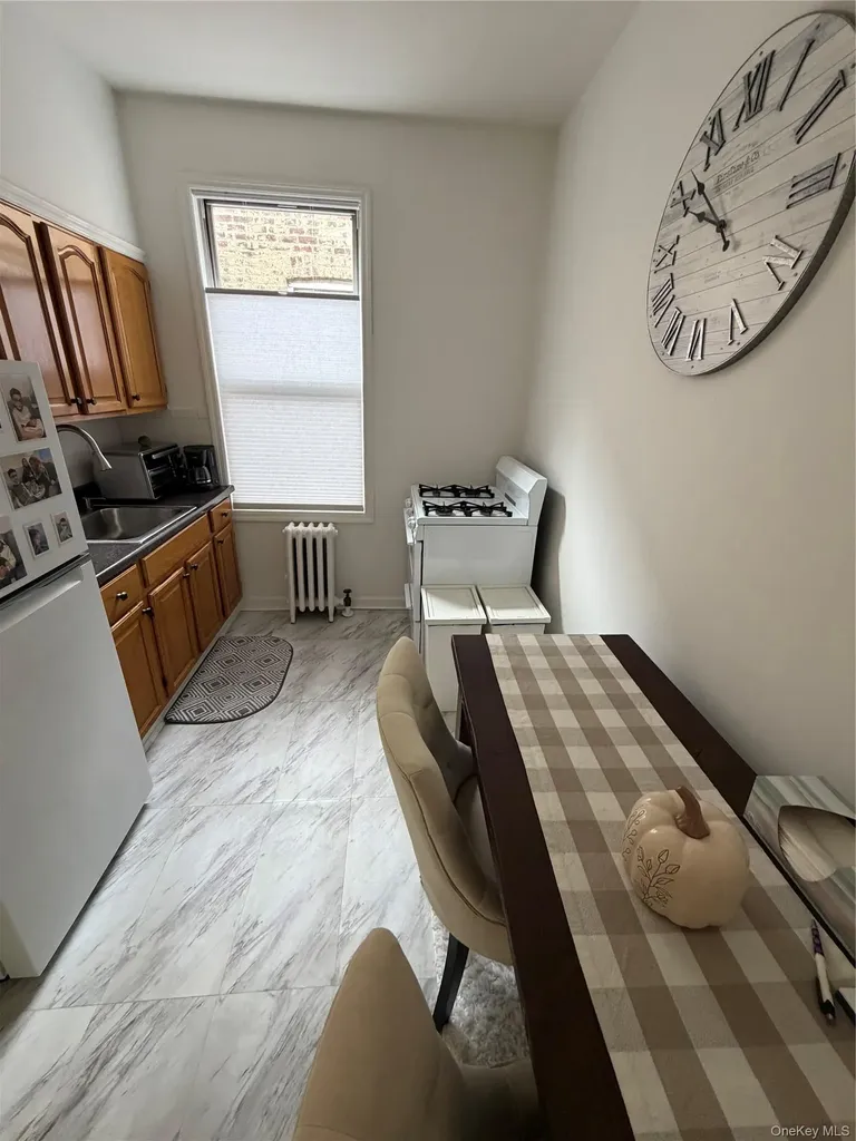 6073 Fresh Pond Road Maspeth NY 11378