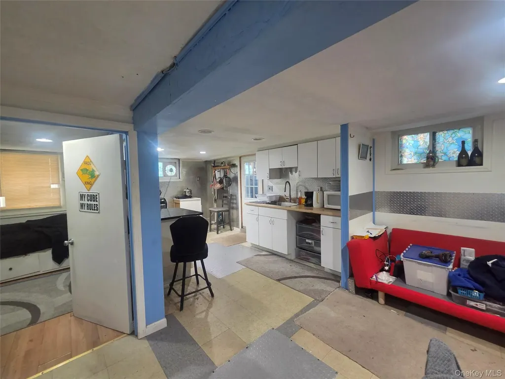 345 Boulder Street Ronkonkoma NY 11779