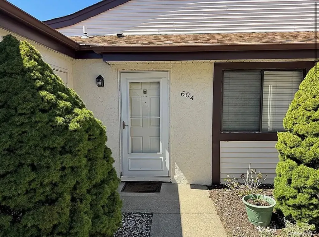 604 Gotham Drive Saint James NY 11780