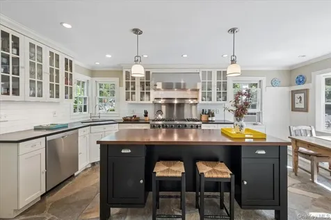608 Farmers Mills Road Carmel NY 10512