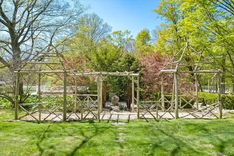 608 Farmers Mills Road Carmel NY 10512