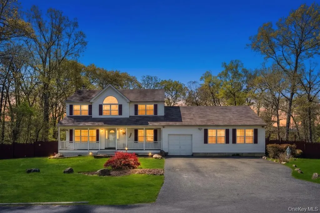 32 Prince Road Rocky Point NY 11778