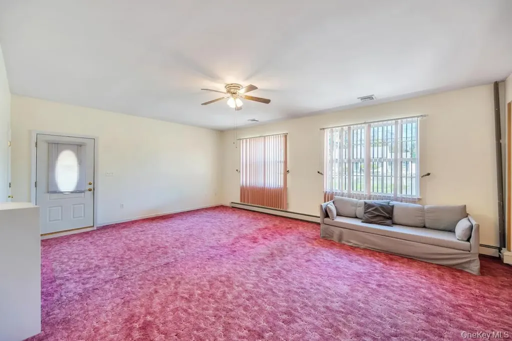 32 Prince Road Rocky Point NY 11778