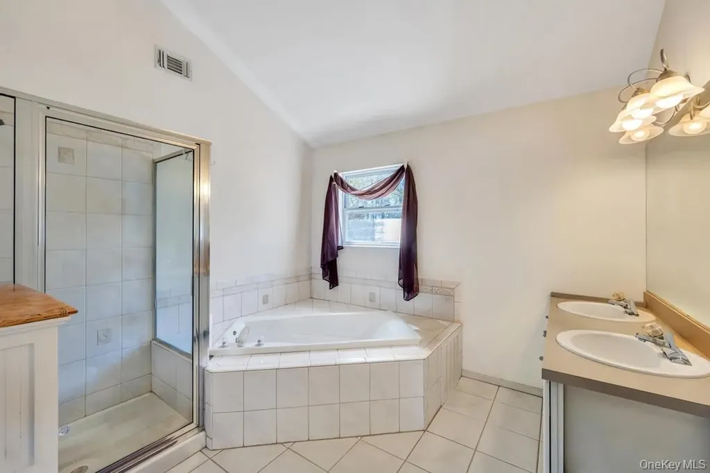 32 Prince Road Rocky Point NY 11778