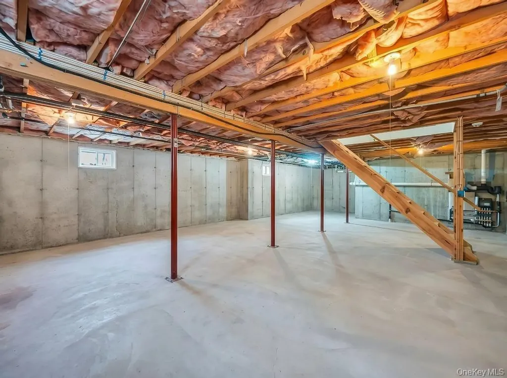 32 Prince Road Rocky Point NY 11778