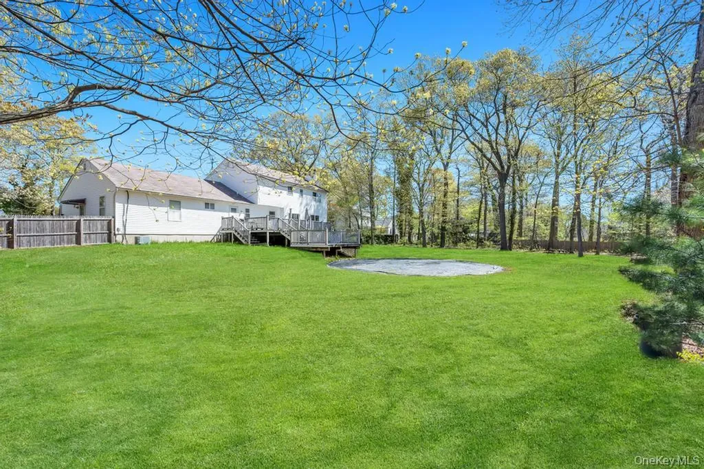 32 Prince Road Rocky Point NY 11778