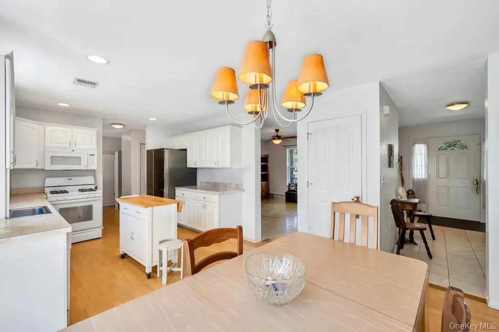 32 Prince Road Rocky Point NY 11778