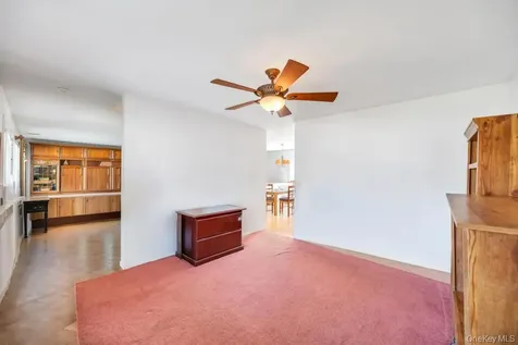 32 Prince Road Rocky Point NY 11778