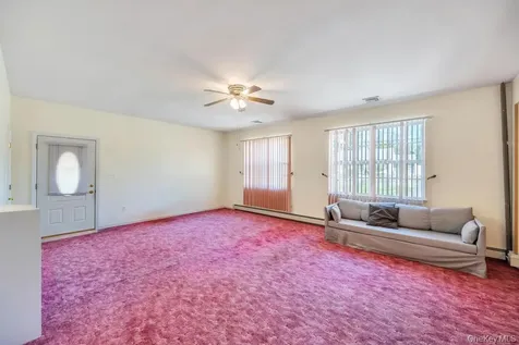 32 Prince Road Rocky Point NY 11778