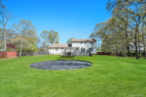 32 Prince Road Rocky Point NY 11778