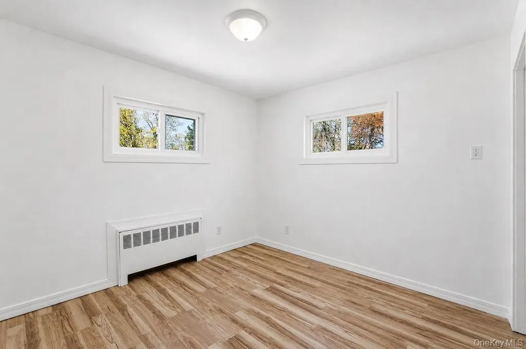 27 Jane Drive North Babylon NY 11703