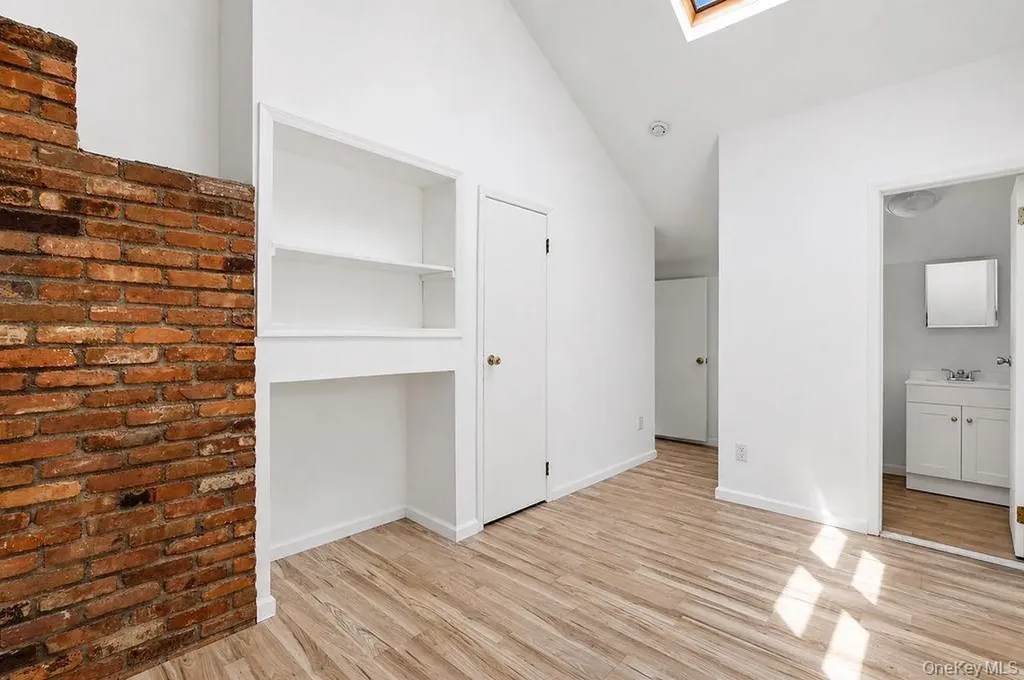 27 Jane Drive North Babylon NY 11703