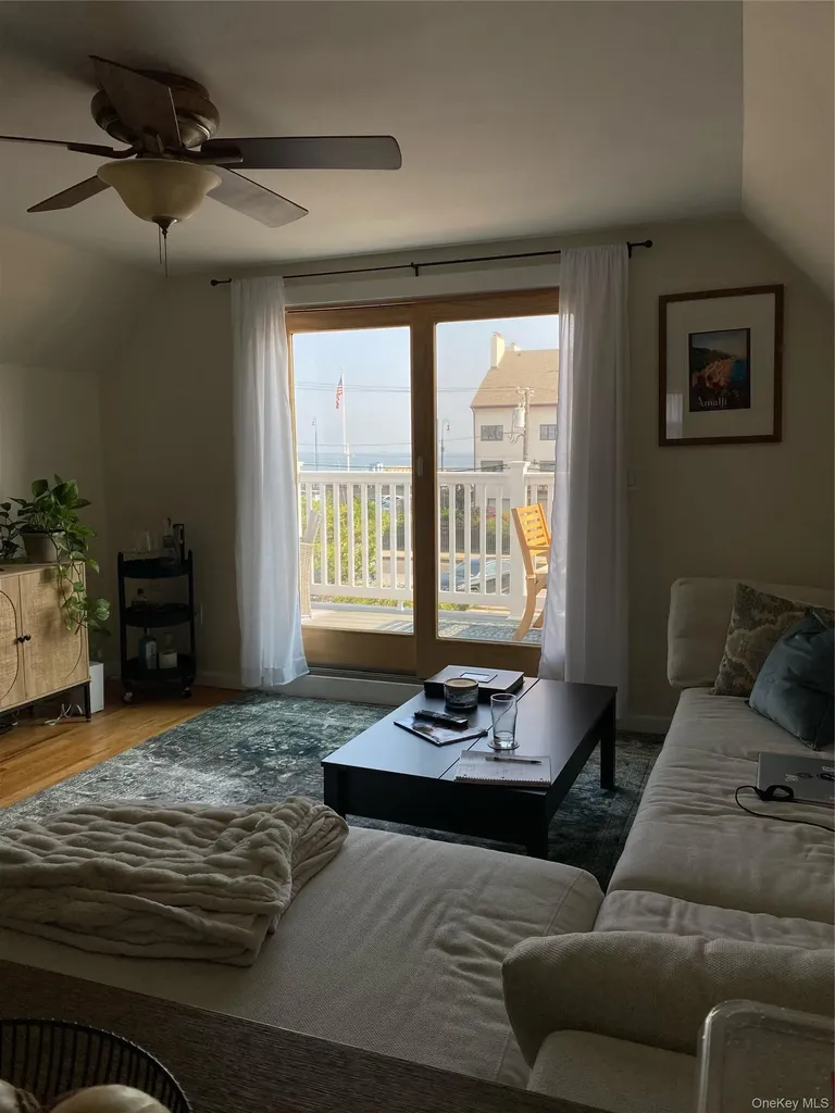 611 W Broadway Long Beach NY 11561