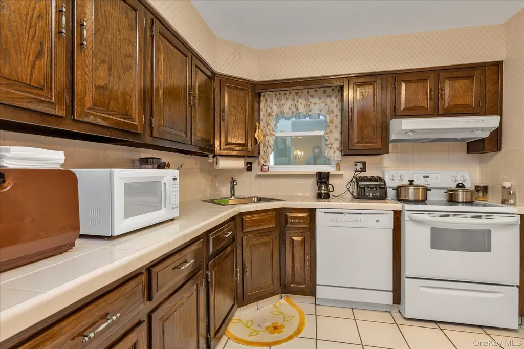 2606 Beach Drive Merrick NY 11566