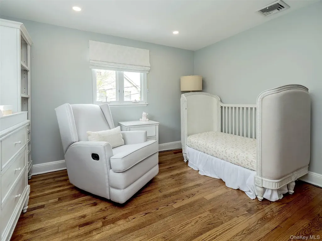 81 Huntington Road Garden City NY 11530
