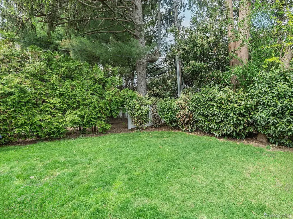 81 Huntington Road Garden City NY 11530