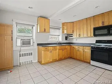 183 Drake Avenue New Rochelle NY 10805