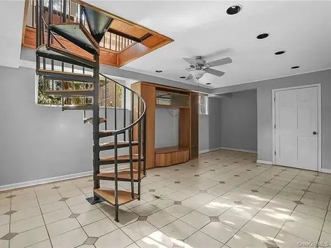 183 Drake Avenue New Rochelle NY 10805
