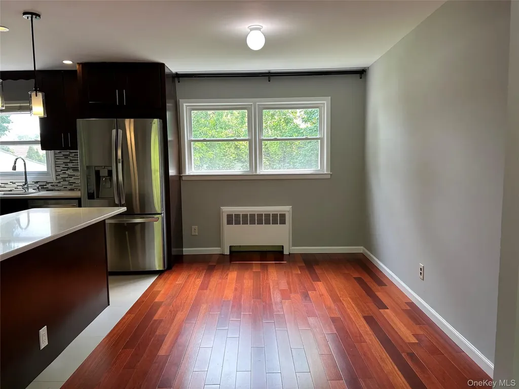 33 Ava Drive Syosset NY 11791