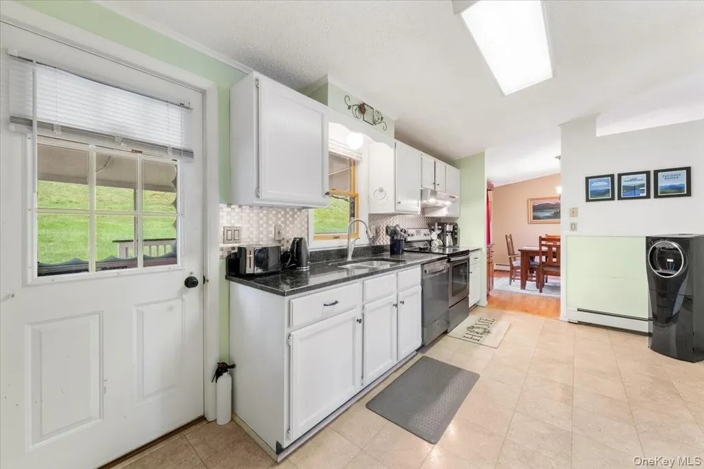 978 W Dover Road Pawling NY 12564