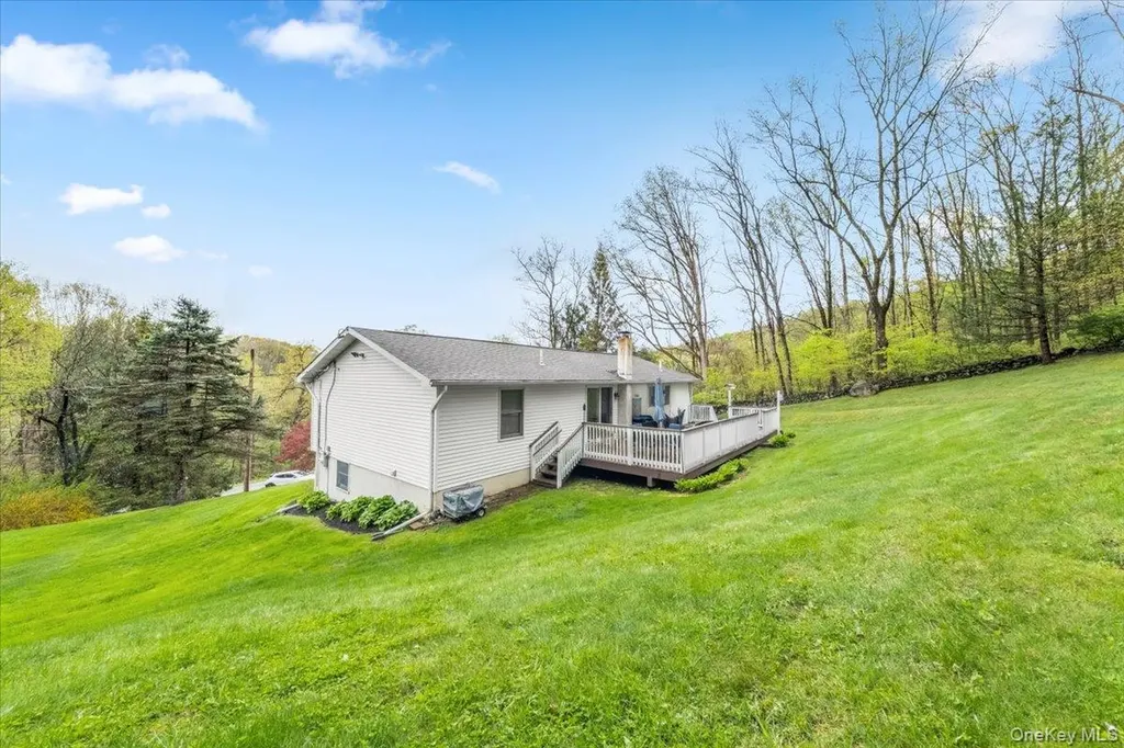 978 W Dover Road Pawling NY 12564