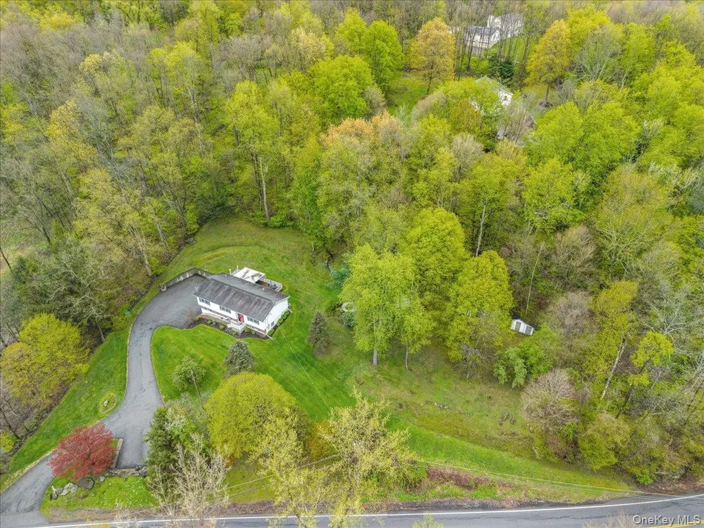 978 W Dover Road Pawling NY 12564