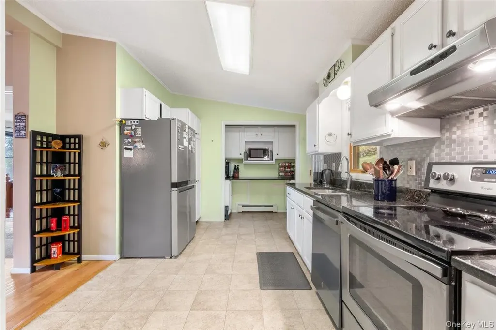 978 W Dover Road Pawling NY 12564