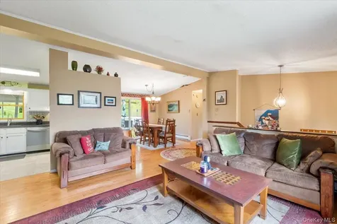 978 W Dover Road Pawling NY 12564