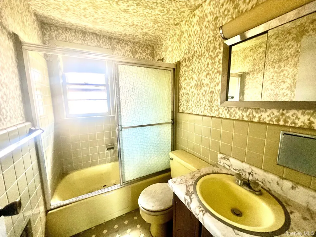 446 Howard Avenue Woodmere NY 11598