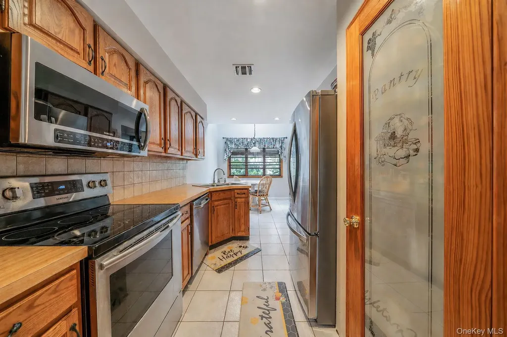 80 Jeremy Circle Nesconset NY 11767