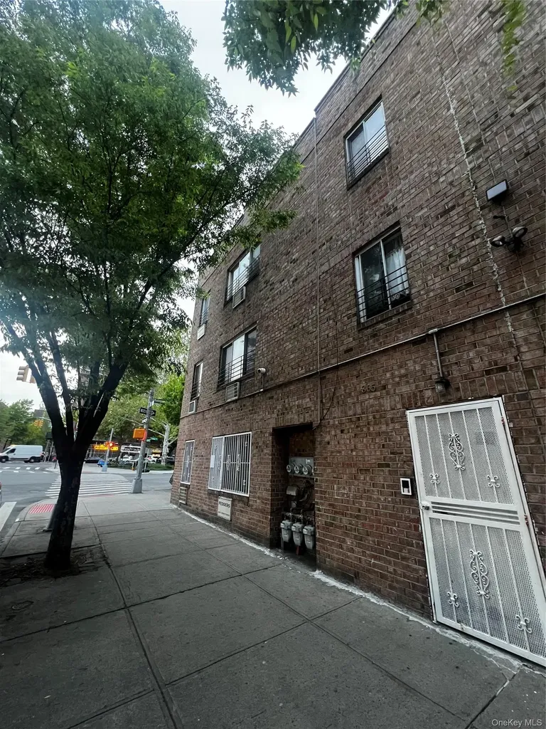 865 E 178th Street Bronx NY 10460