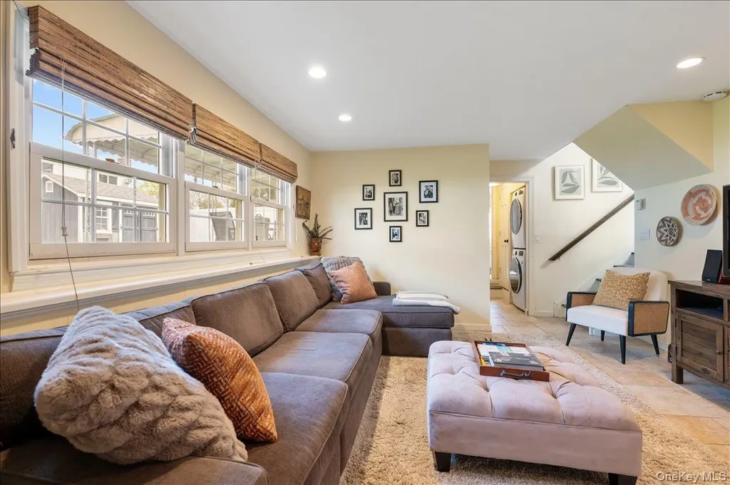 12 W Orlando Street Massapequa NY 11758
