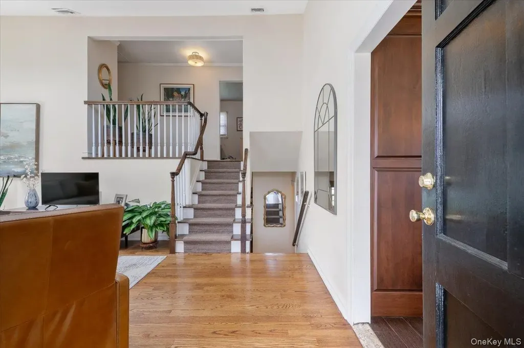 12 W Orlando Street Massapequa NY 11758