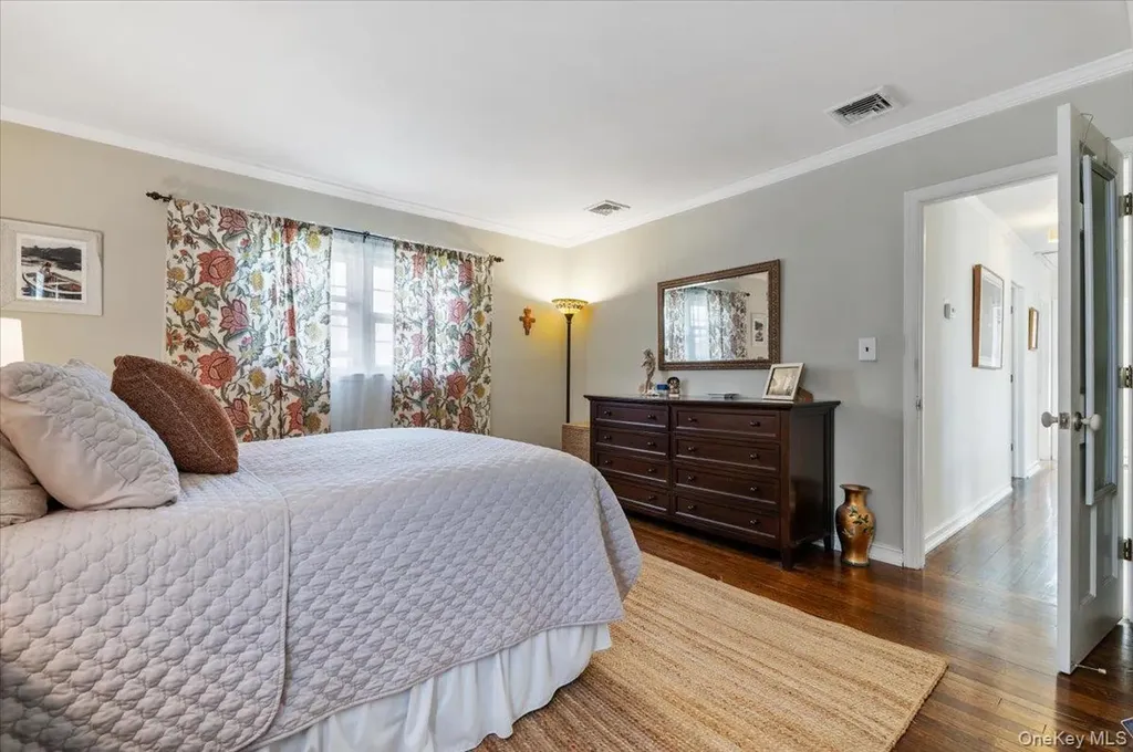 12 W Orlando Street Massapequa NY 11758