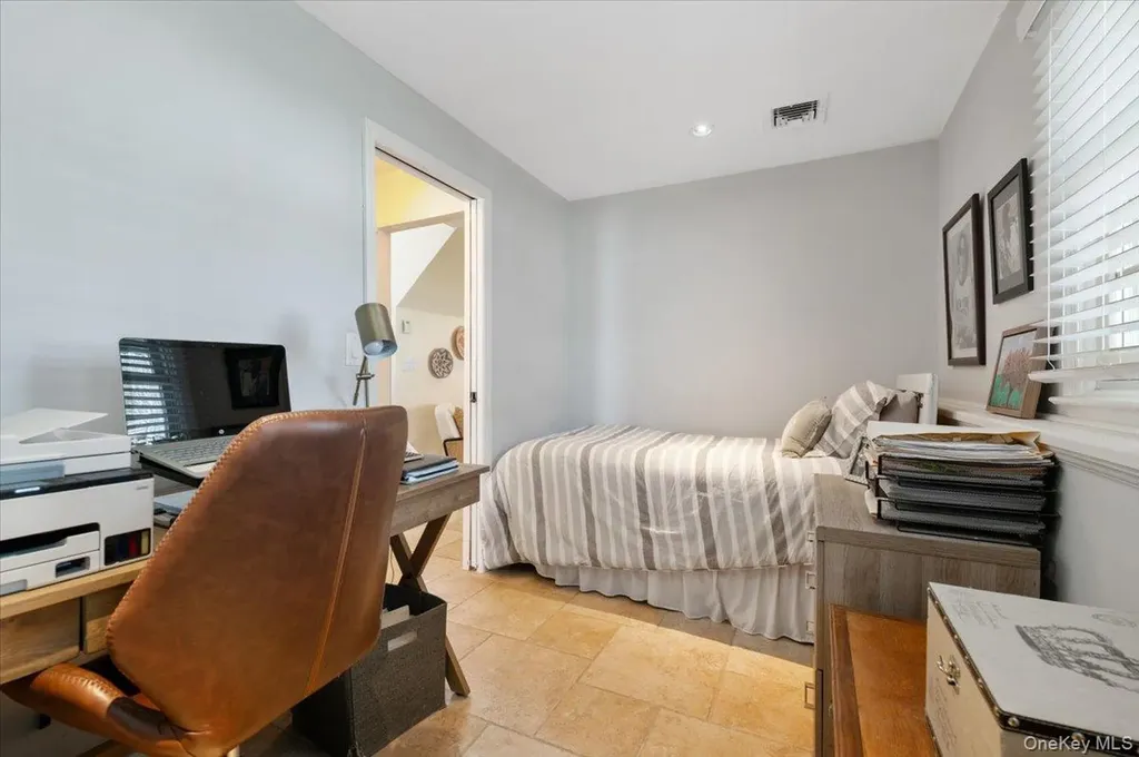 12 W Orlando Street Massapequa NY 11758