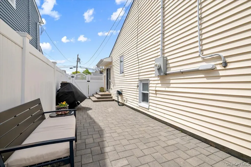 12 W Orlando Street Massapequa NY 11758