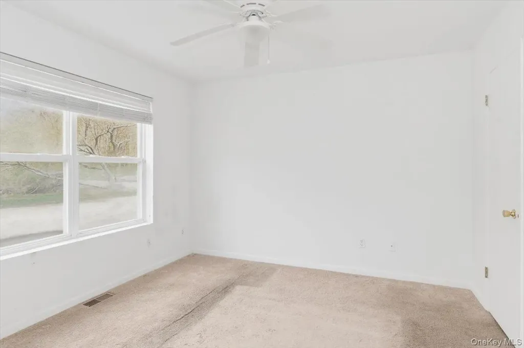 22 Spinnaker Lane East Patchogue NY 11772