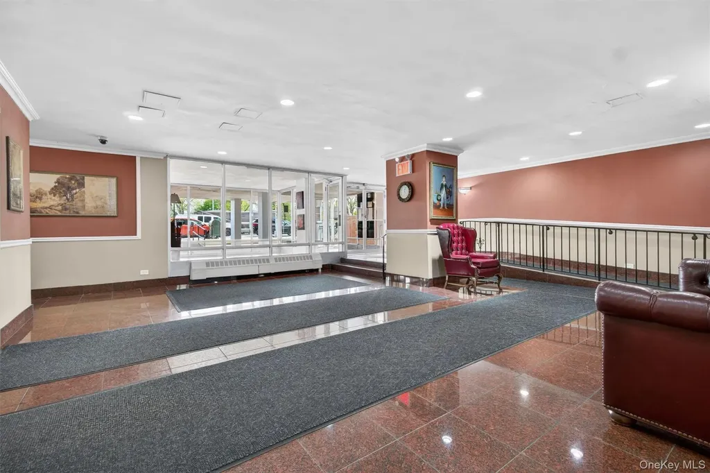 3121 Middletown Road Bronx NY 10461