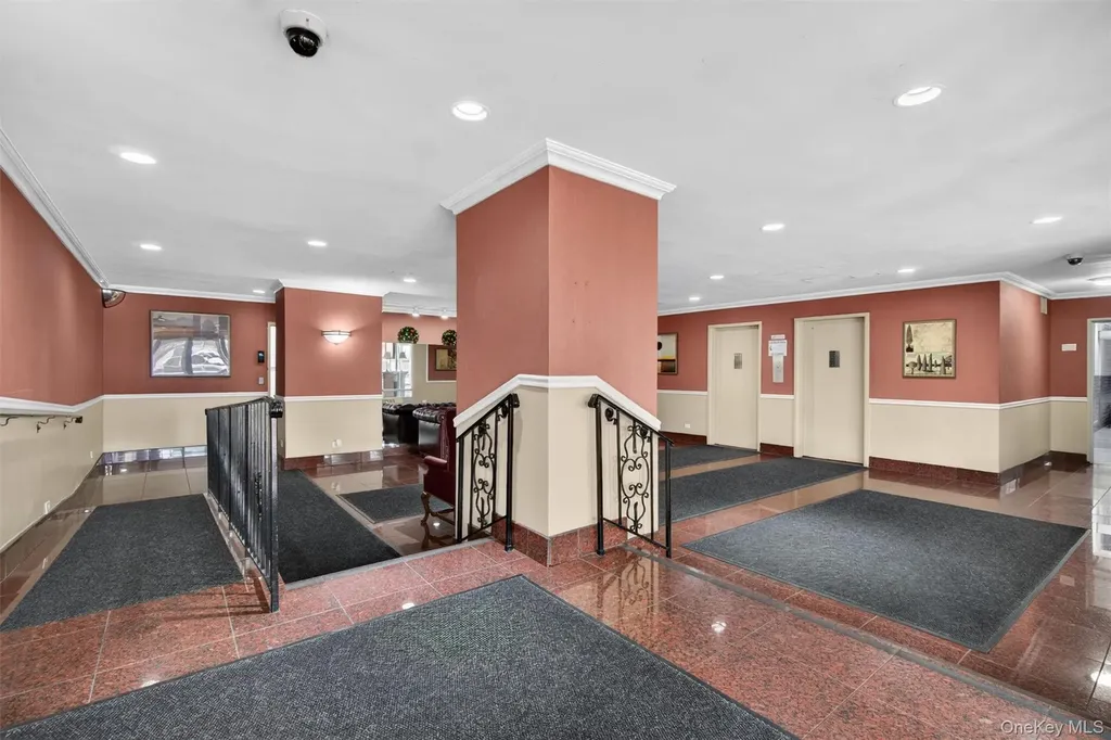 3121 Middletown Road Bronx NY 10461