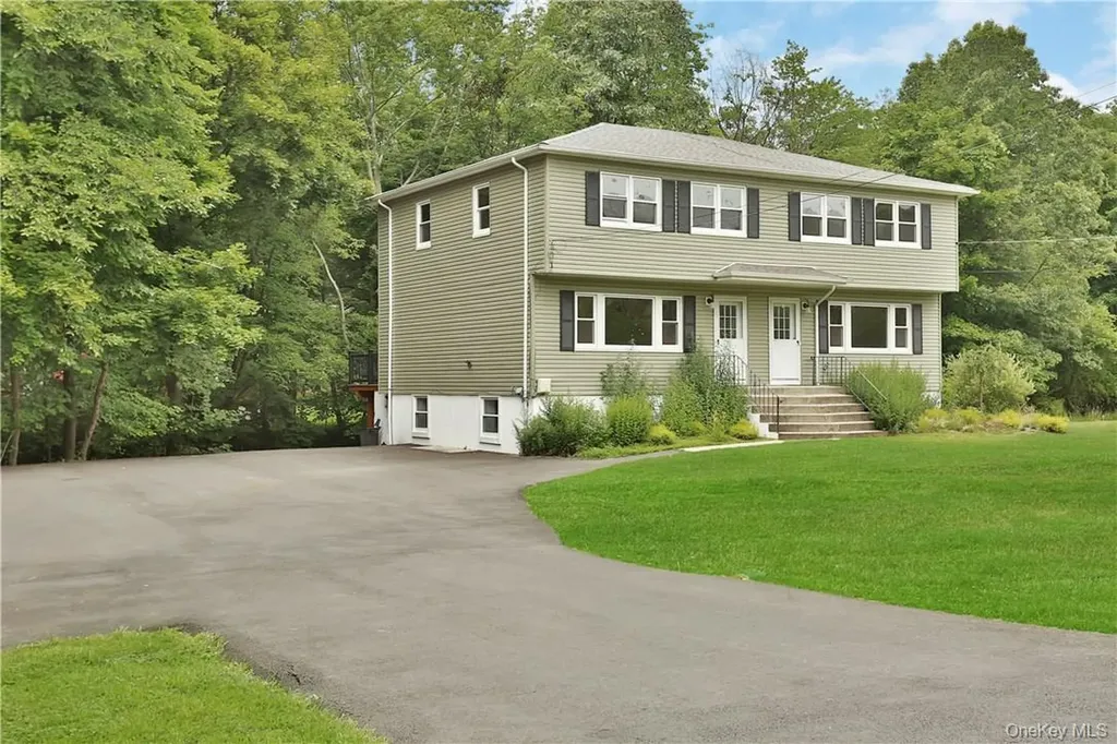 31 Margaret Keahon Drive Pearl River NY 10965